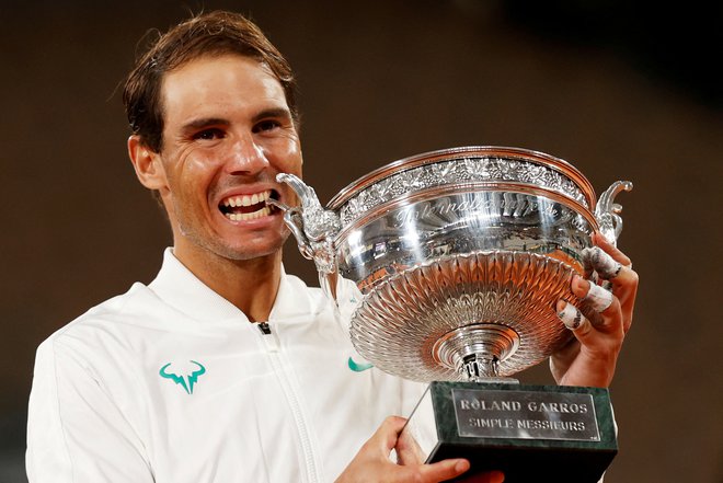 Zadnjo lovoriko na francoskem pesku je Rafa Nadal osvojil leta 2022. FOTO: Christian Hartmann/Reuters