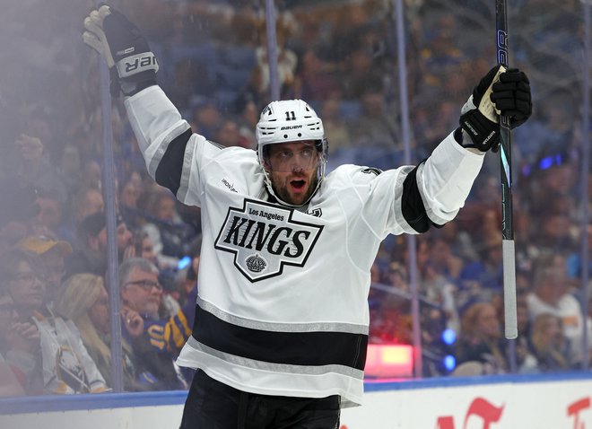 Anže Kopitar se je veselil treh golov in zmage. FOTO: Timothy T. Ludwig/Reuters