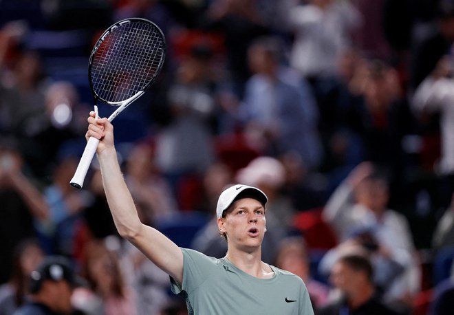 Jannik Sinner je bil boljši od Tomaša Machaca. FOTO: Tingshu Wang/Reuters