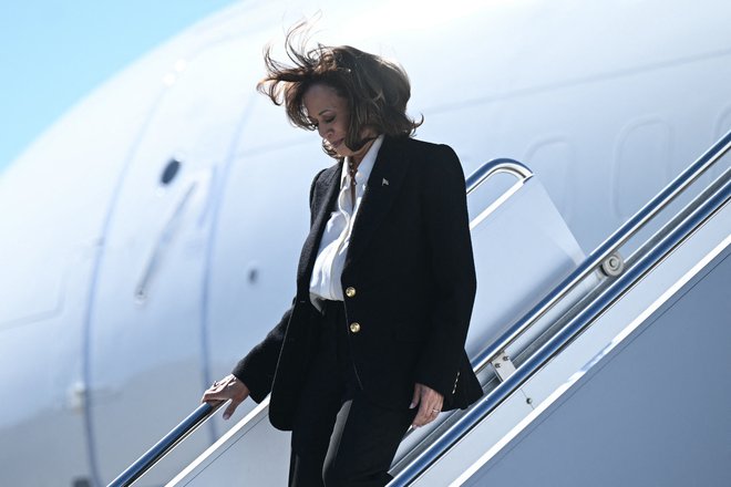 Kamala Harris trdi, da Donald Trump podpira rasiste, neonaciste in antisemite. Foto Brendan Smialowski/AFP