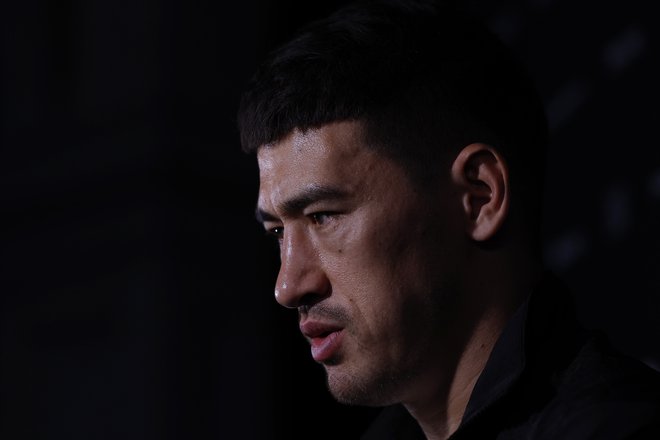 Dmitrij Bivol je v soboto zvečer doživel prvi profesionalni poraz. FOTO: Andrew Couldridge/Reuters