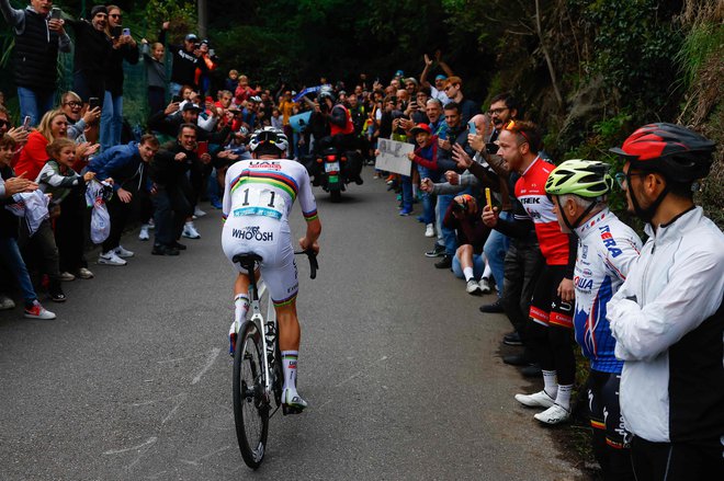 Tadej Pogačar beži tekmecem tudi na lestvici UCI. FOTO: Luca Bettini/AFP