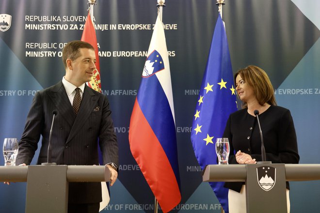 Ministrica za zunanje in evropske zadeve Tanja Fajon je na uradnem obisku gostila ministra za zunanje zadeve Srbije Marka Đurića, ki z ofenzivo šarma ni bil pretirano prepričljiv. Foto Voranc Vogel Delo