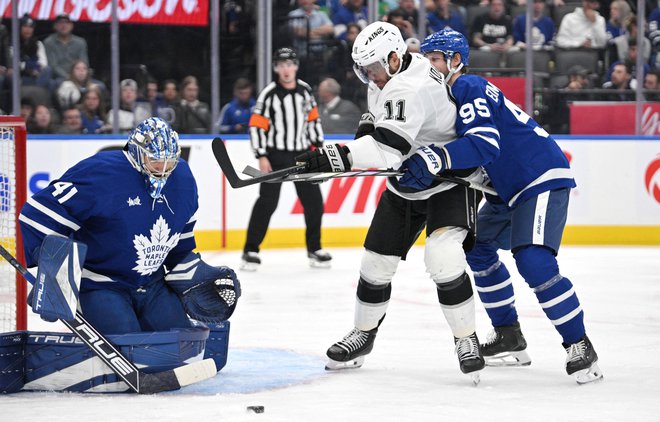 Anže Kopitar (na sredini) je ostal brez točke. FOTO: Dan Hamilton/Usa Today Sports Via Reuters Con