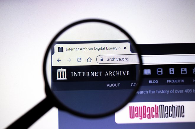 Internet Archive je največji svetovni projekt ustvarjanja nekakšne prosto dostopne zaščitne kopije interneta. FOTO: Shutterstock

 