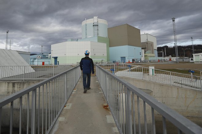 V štirih letih bodo na Gen energiji pripravili še veliko študij in analiz, končne cene pa dobili od ponudnikov. FOTO: Leon Vidic/Delo