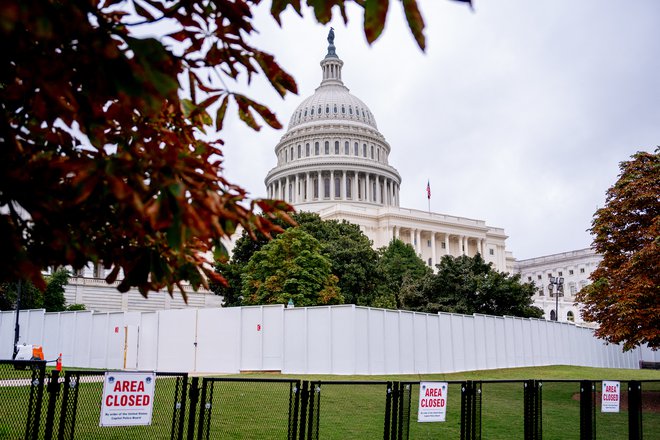 Ameriški kongres je 6. januarja 2021 doživel vdor Trumpovih privržencev. FOTO: Andrew Harnik/Afp