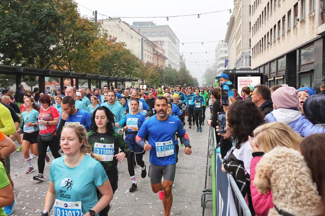 V Ljubljani je pravi tekaški praznik. FOTO: Matej Družnik/Delo