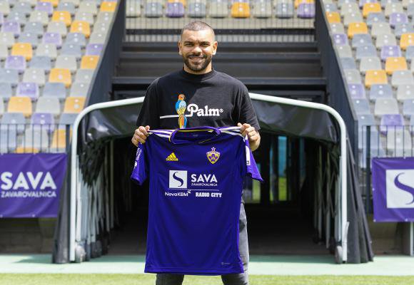 El Arbi Soudani je zaradi poškodbe izpustil kar osem tekem v tej sezoni 1. SNL. FOTO: NK Maribor