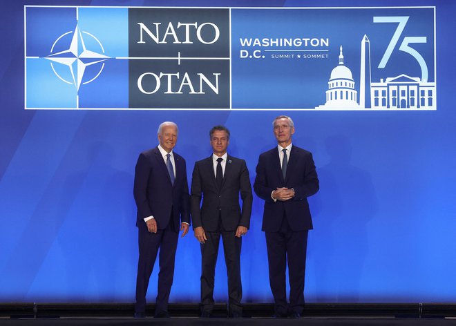 Prime Minister Robert Golob and U.S. President Joe Biden have met several times on the sidelines of multilateral meetings. In the photo, together with NATO Secretary General Jens Stoltenberg in Washington in June. PHOTO: Reuters