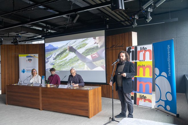 Ob razgrnitvi programa 35. Liffa je novinarje nagovoril novi generalni direktor Cankarjevega doma Jure Novak. Mandat je nastopil 15. oktobra. FOTO: Urška Batistič