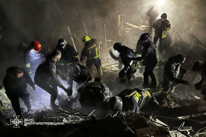 Po poročanju medijev so bili tarča napada več delov mesta. FOTO: Reuters