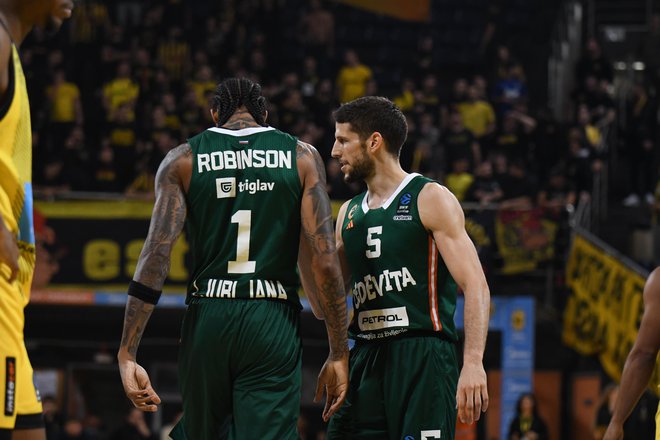 Igralci Olimpije vabijo gledalce v Stožice, jutri ob 18. uri prihaja v Ljubljano najtežji nasprotnik doslej v aktualni sezoni. FOTO: Cedevita Olimpija