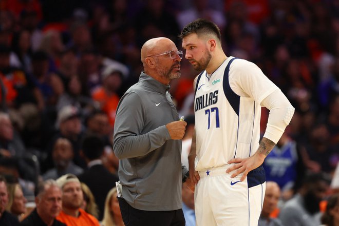 Dončić je nadaljeval z odličnimi igrami proti Phoenixu in se približal lanskemu povprečju 41 točk, ki je dosegal proti soncem. FOTO: Mark J. Rebilas/Reuters