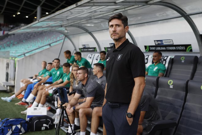 Trener Olimpije Victor Sánchez, nekdanji as Real Madrida, je že v prvih mesecih delovanja v Sloveniji s svojim pristopom navdušil navijače Olimpije in strokovnjake. Foto Leon Vidic