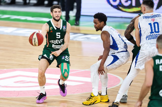 Aleksej Nikolić je dirigent igre ljubljanske ekipe, pogovor z njim boste v Delu lahko prebrali prihodnji teden. FOTO: Cedevita Olimpija