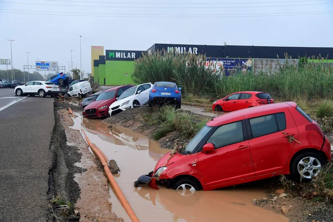 Do zdaj so uradno našteli 62 smrtnih žrtev. FOTO: Jose Jordan/AFP