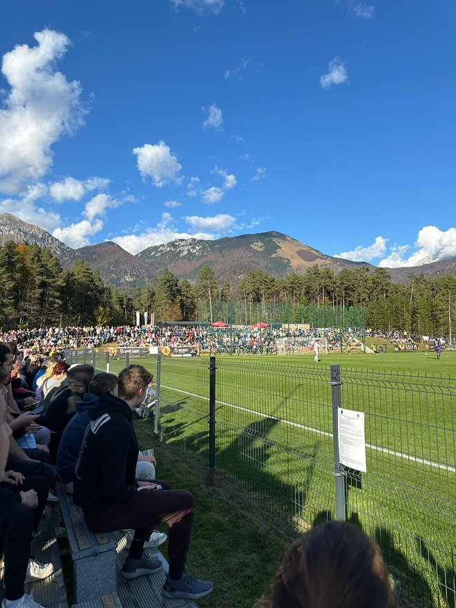 Gorenjci so uživali v nogometnem popoldnevu. FOTO: Nejc Grilc