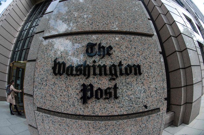 Washington Post letos ni objavil priporočila, koga podpira na volitvah. Objavil pa je uničujoče poročilo, zakaj priporočilo ni bilo objavljeno. FOTO: Eric Baradat/AFP