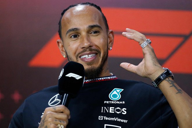 Lewis Hamilton med pogovorom z novinarji v Braziliji. FOTO: Miguel Schincariol/AFP