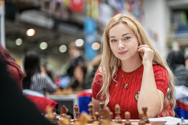 Laura Unuk bo po diplomi na fakulteti od januarja profesionalna šahovska igralka. FOTO: ŠZS