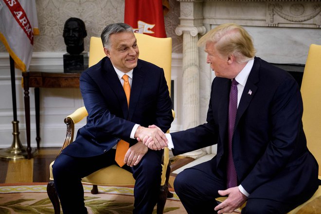 Orbán je že pred Trumpom svojo stranko preoblikoval v učinkovito orodje za lastne ambicije. FOTO: Brendan Smialowski/AFP