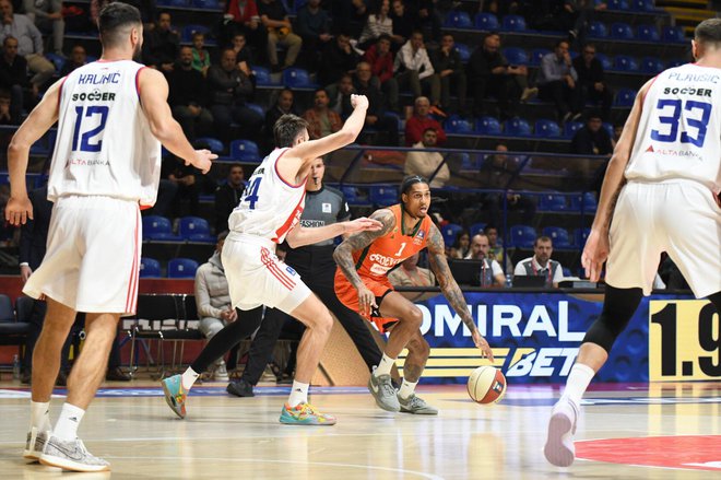 Devin Robinson je bil znvoa učinkovit v raketi. FOTO: Cedevita Olimpija