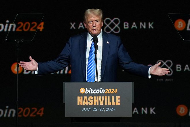 Na največji konferenci o bitcoinu v Nashvillu je Trump obljubil, da če bo izvoljen, bo zagotovil, da zvezna vlada nikoli ne bo prodala svojih zalog bitcoina. FOTO: Kevin Wurm/Reuters