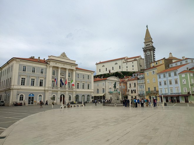 V okviru izdelave načrta za digitalizacijo Pirana so študenti najprej ocenili gospodarsko stanje mesta in kakovost življenja v njem. FOTO: Fakulteta Doba