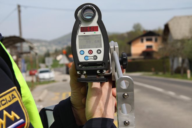 Radarski merilnik hitrosti. FOTO: Policijska uprava Novo Mesto