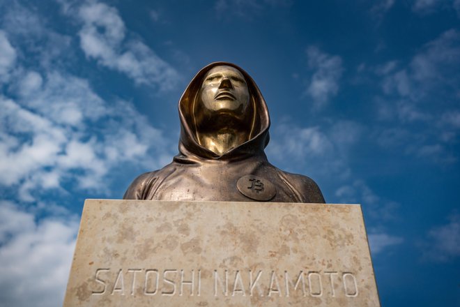 Pristni Satoshi Nakamoto je oseba ali skupina oseb, ki je med letoma 2007 in 2009 zasnovala prvo in še vedno najbolj razvpito kriptovaluto na svetu. Foto Shutterstock