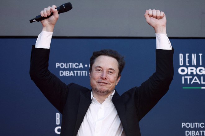 Elon Musk se bo spopadal z razraslo birokracijo. Foto: Guglielmo Mangiapane/Reuters