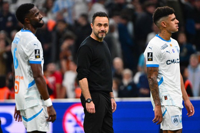 Roberto De Zerbi zaenkrat še ni v nevarnosti, da bi izgubil službo, a v Marseillu niso znani po potrpljenju. FOTO: Christophe Simon/AFP