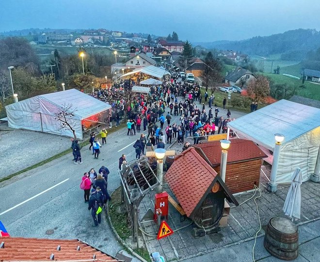 Zabava na Čatežu vedno traja pozno v noč. FOTO: Gašper Mlakar