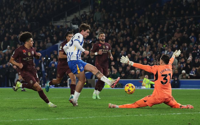 Matt O'Riley je z golom prinesel zmago Brightonu nad ManCityjem. FOTO: Paul Childs/Reuters