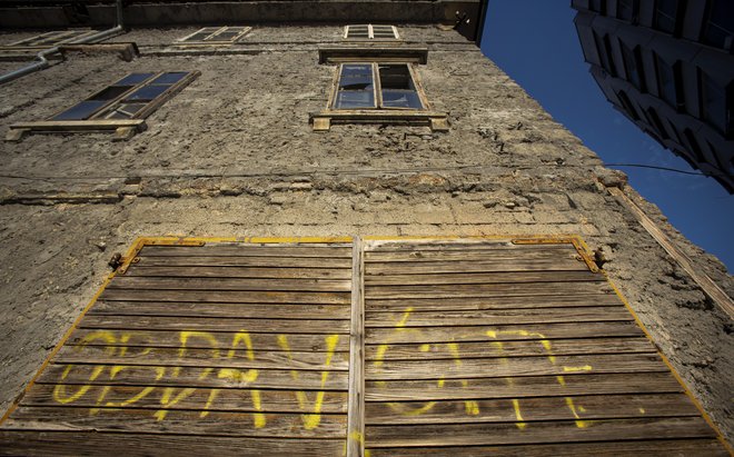 V vladnih krogih razmišljajo o progresivnem obdavčevanju presežka nepremičnin. FOTO: Jože Suhadolnik