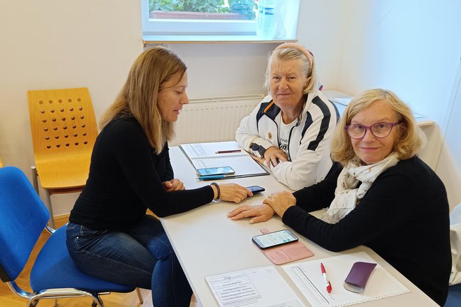 V občinah Litija, Šmartno pri Litiji in Lukovica z izobraževanji nadaljujejo tudi po koncu projekta. FOTO: Anita Molka