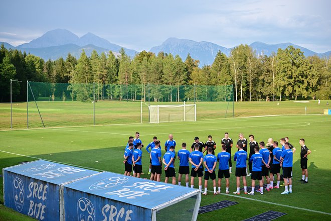 Slovenska nogometna reprezentanca se pripravlja na Brdu pri Kranju. FOTO: NZS