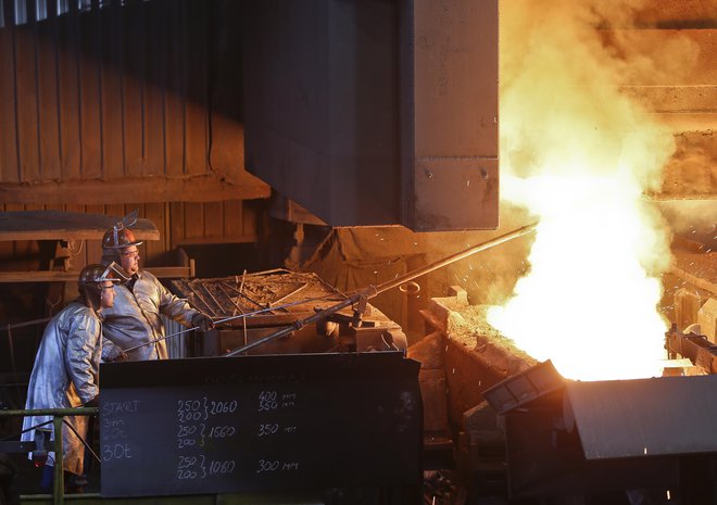 Skupina Sij je 30. oktobra objavila informacijo o zahtevnih okoliščinah poslovanja. FOTO: Jože Suhadolnik/Delo