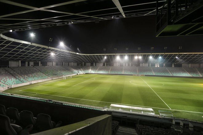 Štadion v Stožicah bodo odprli ob 18.45 oziroma dve uri pred začetkom tekme Slovenija vs. Norveška. FOTO: Voranc Vogel