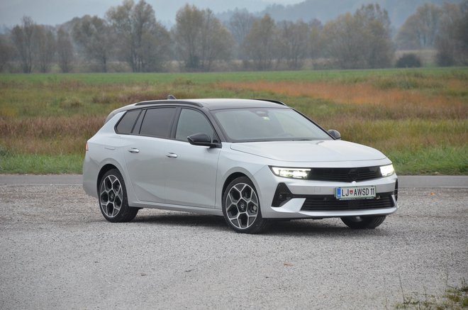 Opel astra kot karavan je praktičen in prostoren avtomobil. FOTO: Gašper Boncelj