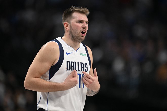 Luka Dončić bo počival vsaj eno tekmo. FOTO: Jerome Miron/Reuters