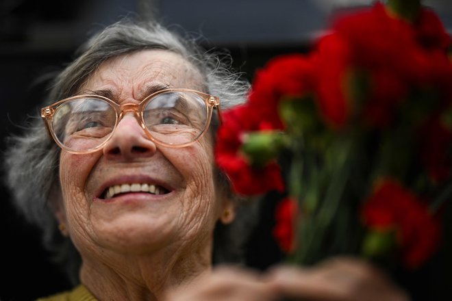 Kljub močnemu pečatu, ki ga je pustila v svetovni zgodovini, je bilo zasebno življenje dolgoletne članice portugalske komunistične partije vse prej kot posuto z rožami. FOTO: Patricia De Melo Moreira/AFP