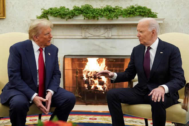 Donald Trump in Joe Biden v Beli hiši Foto: Kevin Lamarque/Reuters