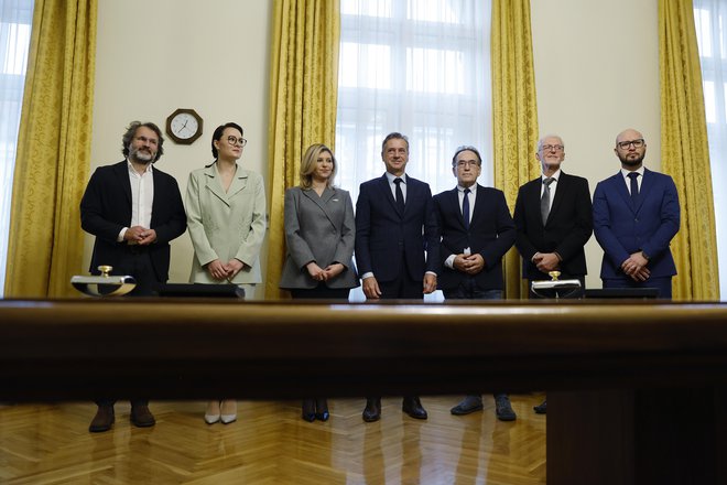 Podpis memorandumov o medicinskem partnerstvu med UKC Ljubljana in UKC Maribor ter ukrajinskimi klinikami. FOTO: Leon Vidic/Delo