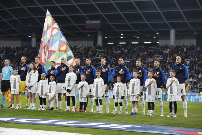 Slovenci bodo novo reprezentančno nogometno leto začeli z ligo narodov, končali pa s kvalifikacijami za svetovno prvenstvo. FOTO: Leon Vidic/Delo