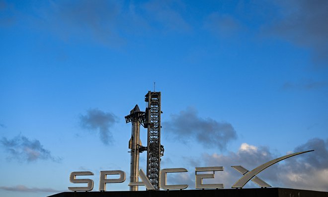 Starship je pripravljen na izstrelitev. FOTO: Chandan Khanna/AFP