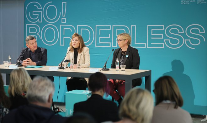 Program so predstavili Mija Lorbek, Stojan Pelko in Neda Rusjan Bric (desno), nagovor pa je imela tudi ministrica za kulturo Asta Vrečko. FOTO: Jože Suhadolnik