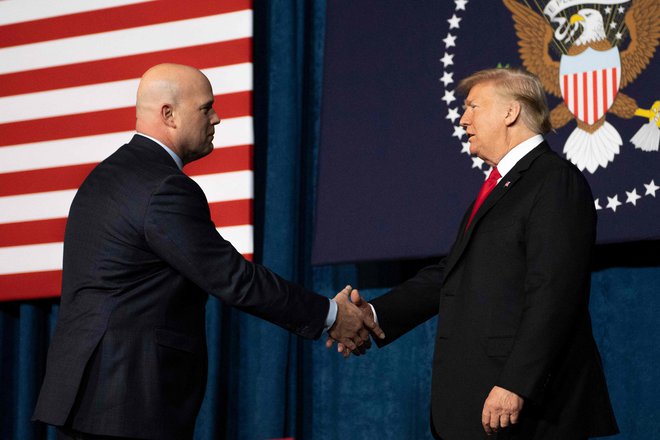 Donald Trump in Matt Whitaker decembra 2018. Foto: Jim Watson/ AFP