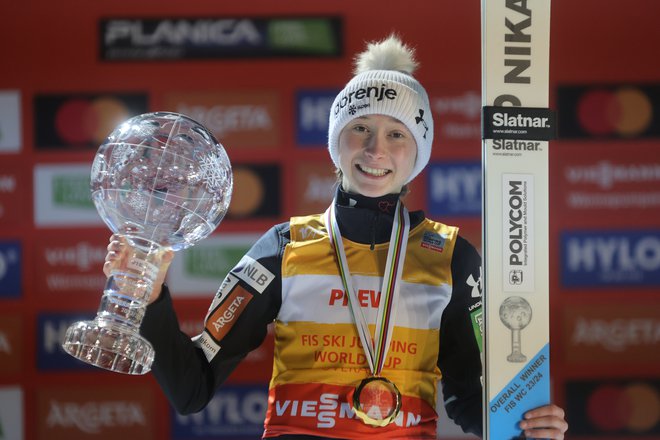 Nika Prevc bo v prihajajoči zimi naredila vse, da bo ubranila veliki kristalni globus. FOTO: Dejan Javornik